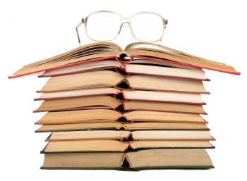 7 Books on Advertising For Legal Marketing Professionals